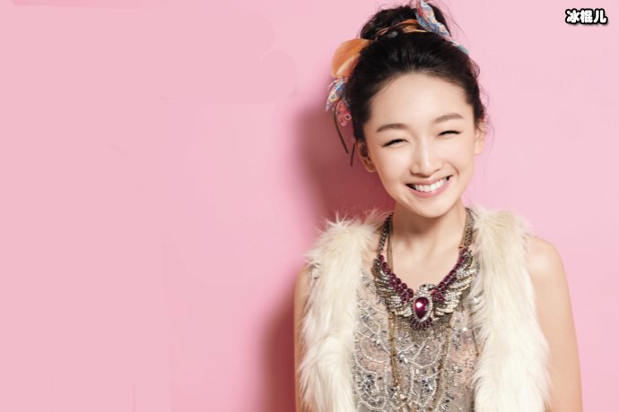 周冬雨被拍与富二代同学酒吧狂欢一整夜,易烊千玺已成传说