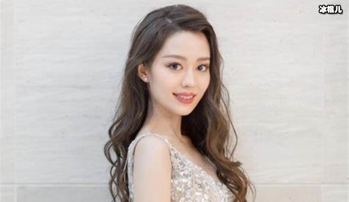 吉娜朗朗露天商演一天只挣300万,比天价片酬明显便宜太多