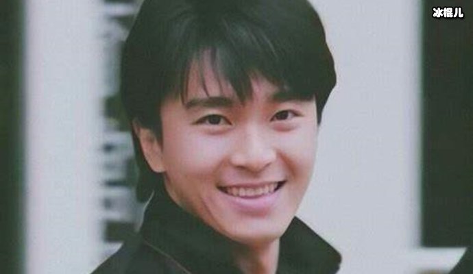 周星驰因此事与向华强闹掰后,失去挚爱朱茵也因此一夜白头