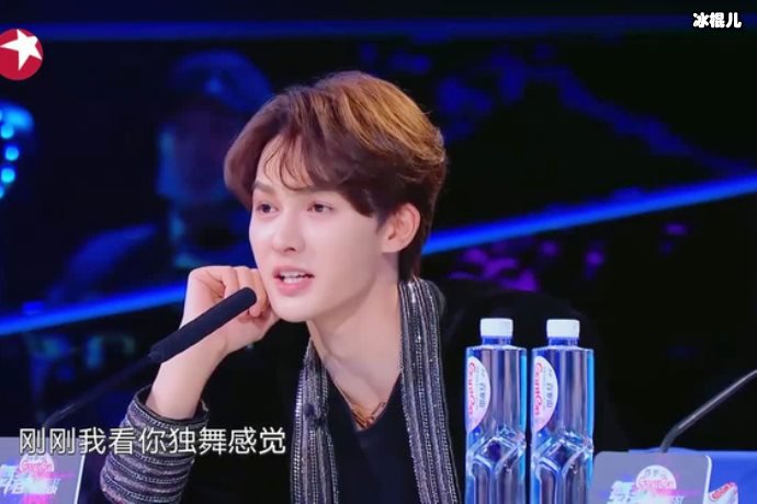 朱正廷助理怒吼粉丝,网友表示有情可原恶意触摸偶像身体太过分