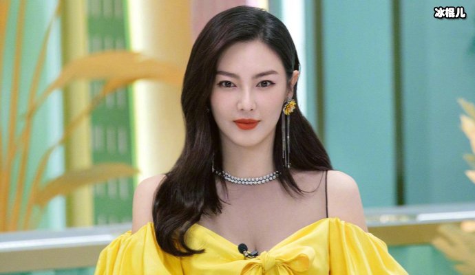 张雨绮命周深去排队?贾玲悄咪咪背后补刀