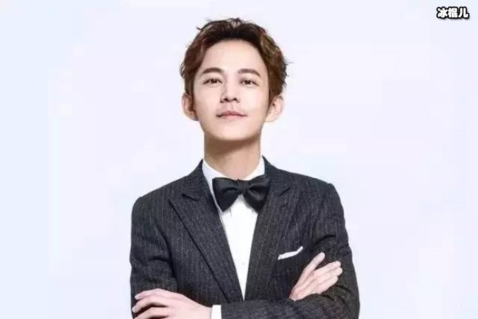 何炅在节目中说:明星表态要慎重点,这个态度真叫人爱死了