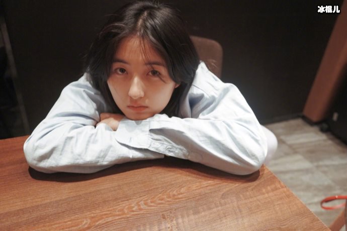 子枫妹妹追星成功面对偶像手足无措,成功加微信引羡慕