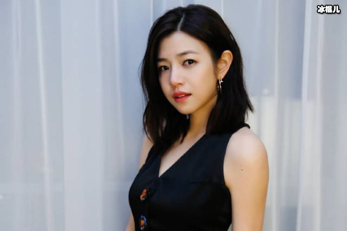 一直没回应婚变传闻,陈妍希直接晒全家福