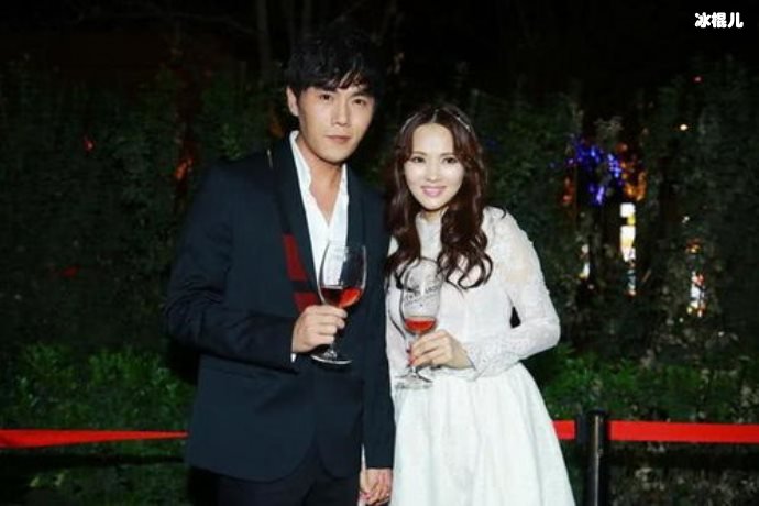 甜蜜代表夫妻竟吵架,秦昊伊能静冷脸相对