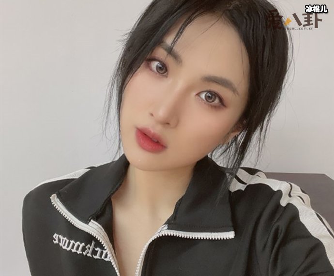 姚安娜妈妈姚凌是小3? 网传真正小3上位不是姚凌!