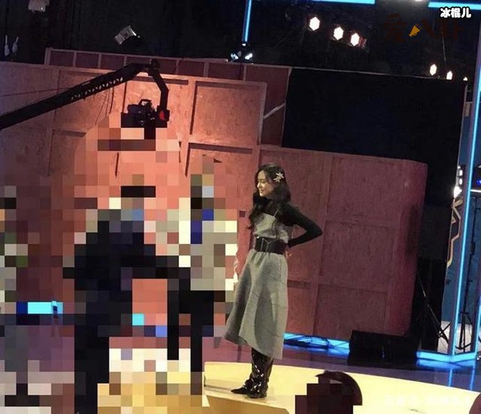 郑爽风波后首次露面北京卫视, 舞台录制退圈声明