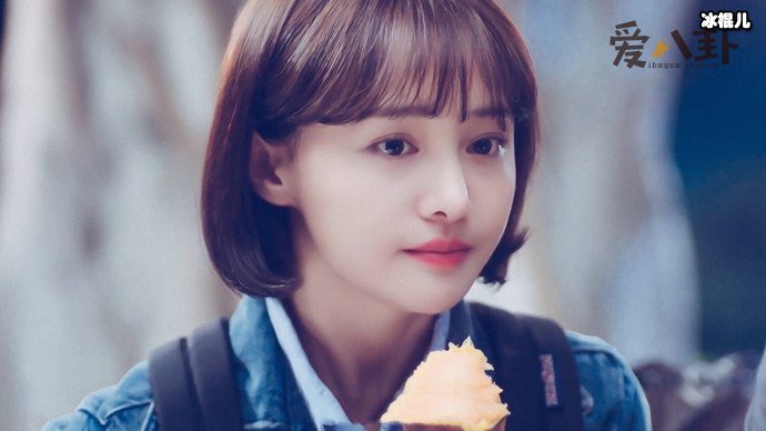 郑爽哭了被拍下来, 因原团队的操作受到教训?