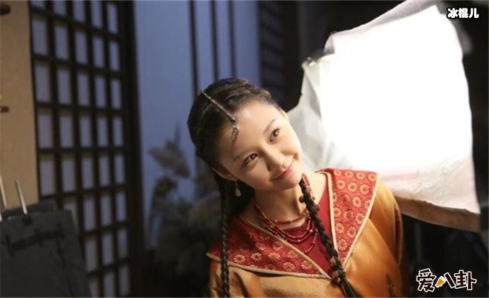 阿丽亚被爆是高伟光女友,网友:终于逮到了!