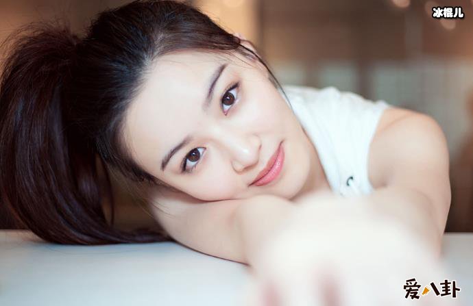 梁婧娴哪里人?因李易峰备受关注两人到底什么关系