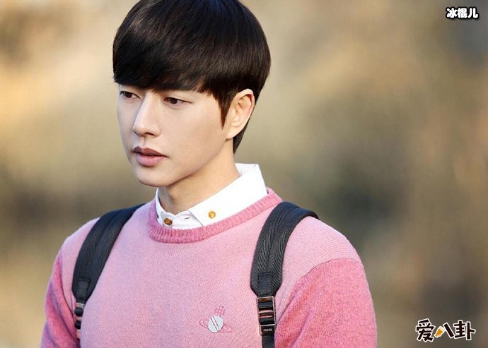 朴海镇女友是谁? 起底朴海镇的绯闻女友!