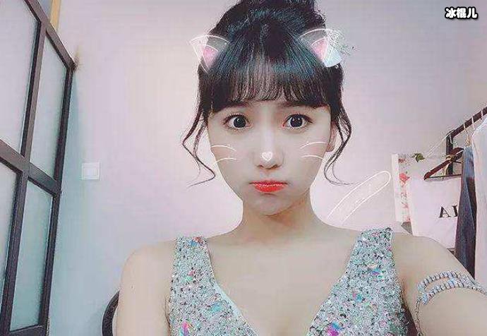 斗鱼小深深是什么主播?斗鱼小深深个人资料遭扒!