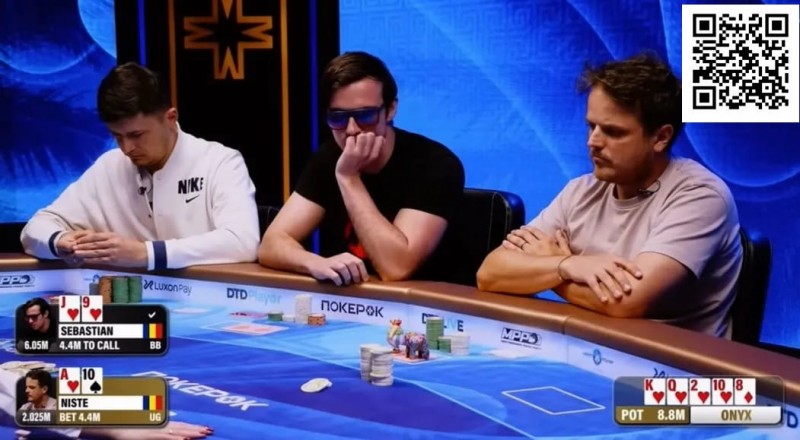 【EV扑克】这冤家牌能弃掉?A花惨撞同花顺,小哥神操作让解说惊呆了!