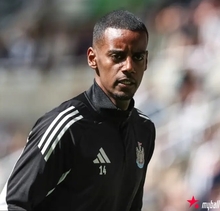 大发体育-要去利物浦？伊萨克缺席热身赛引热议，大发助力你的致富之路！