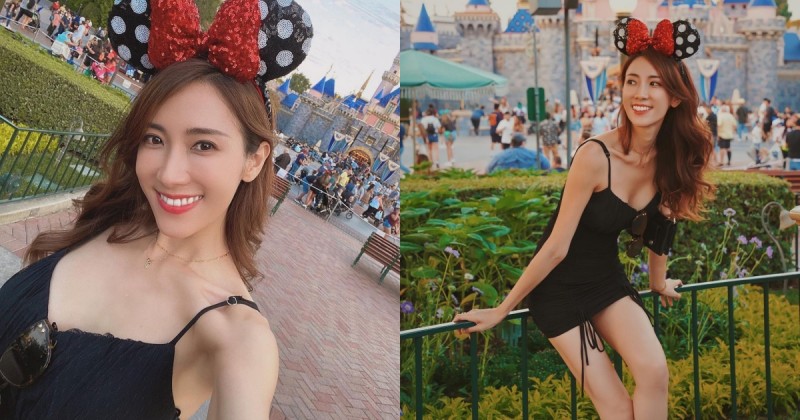 迪士尼出沒「氣質美乳甜心」，細肩帶小洋裝秀「性感好身材」，海邊穿搭更火辣！