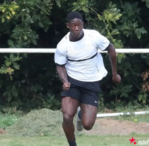 大发体育-拉爵亲自干预阻止曼联新帝星离队！曝其加练欲，大发助力你的致富之路！