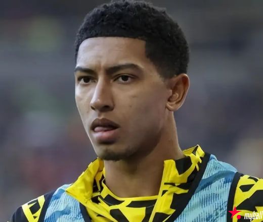 迈博体育 曼联补强中场惨遭贝林厄姆嫌弃,挖角马竞鸡肋却